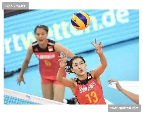 女排国手李盈莹因伤病从米兰返回天津，将进行康复治疗